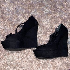 LC Lauren Conrad Black Wedge Shoes